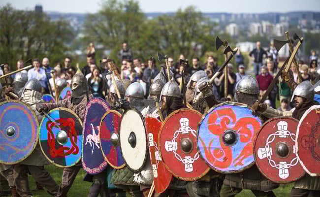Rally the Troops: 4 Tips for e-Learning Graphic Designers